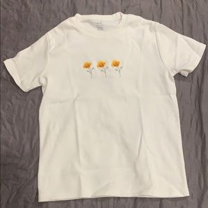 Brandy Melville t-shit with flower embroidery